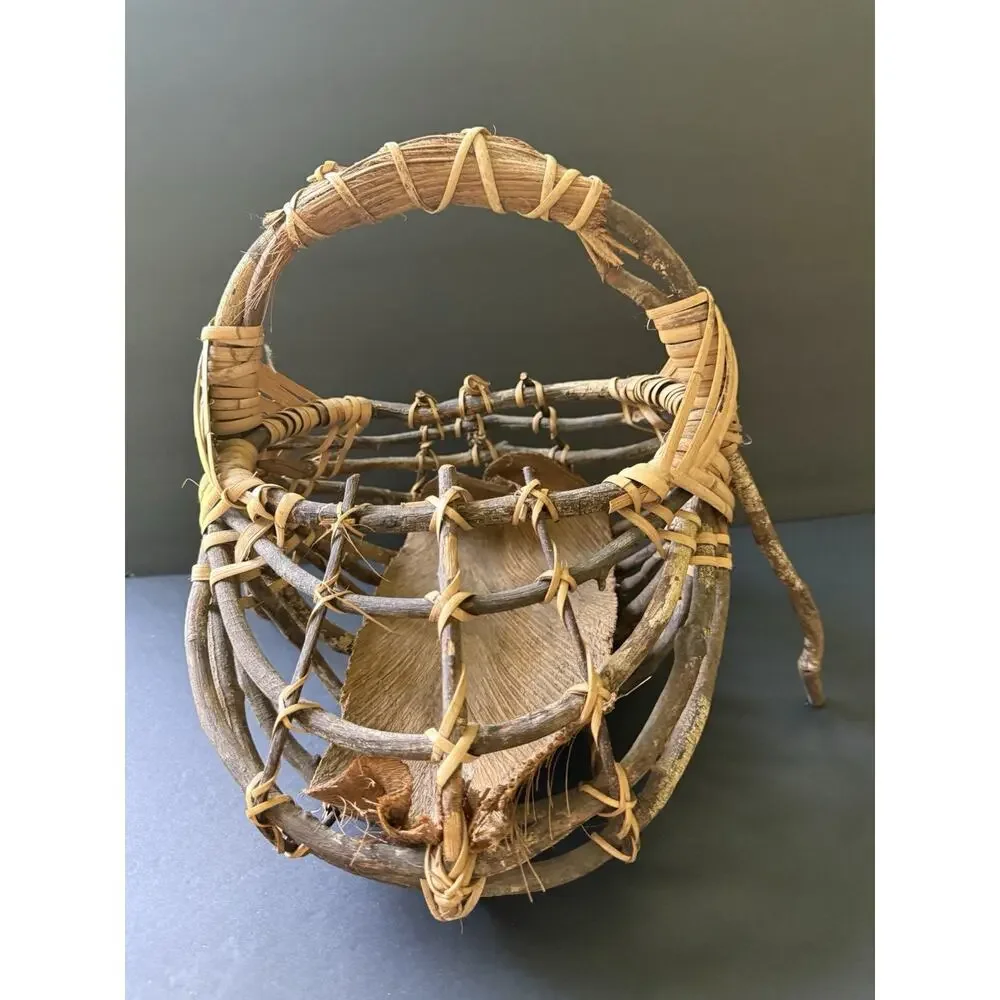 Vtg. Native American Twig Palm Husk Gods Eye Basket Folk Art Handcrafted Rustic